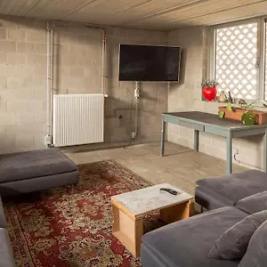  Vakantiehuis Mari's: Multifunctional Shelter With Big Garden